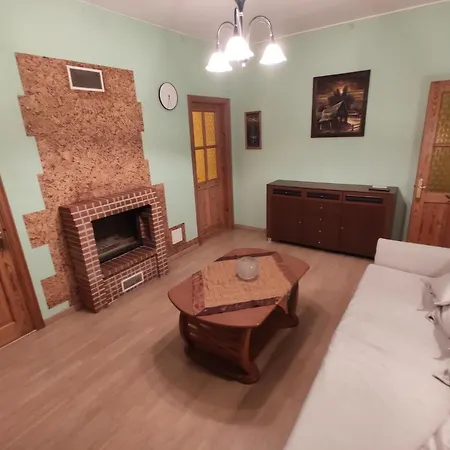 3 Apartament, Near Central Ferry Terminal. Апартаменты *