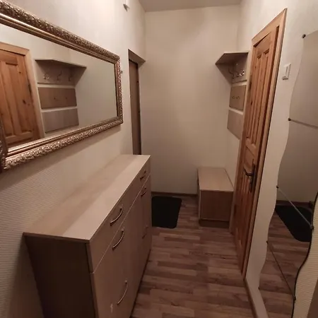 3 Apartament, Near Central Ferry Terminal. Апартаменты *